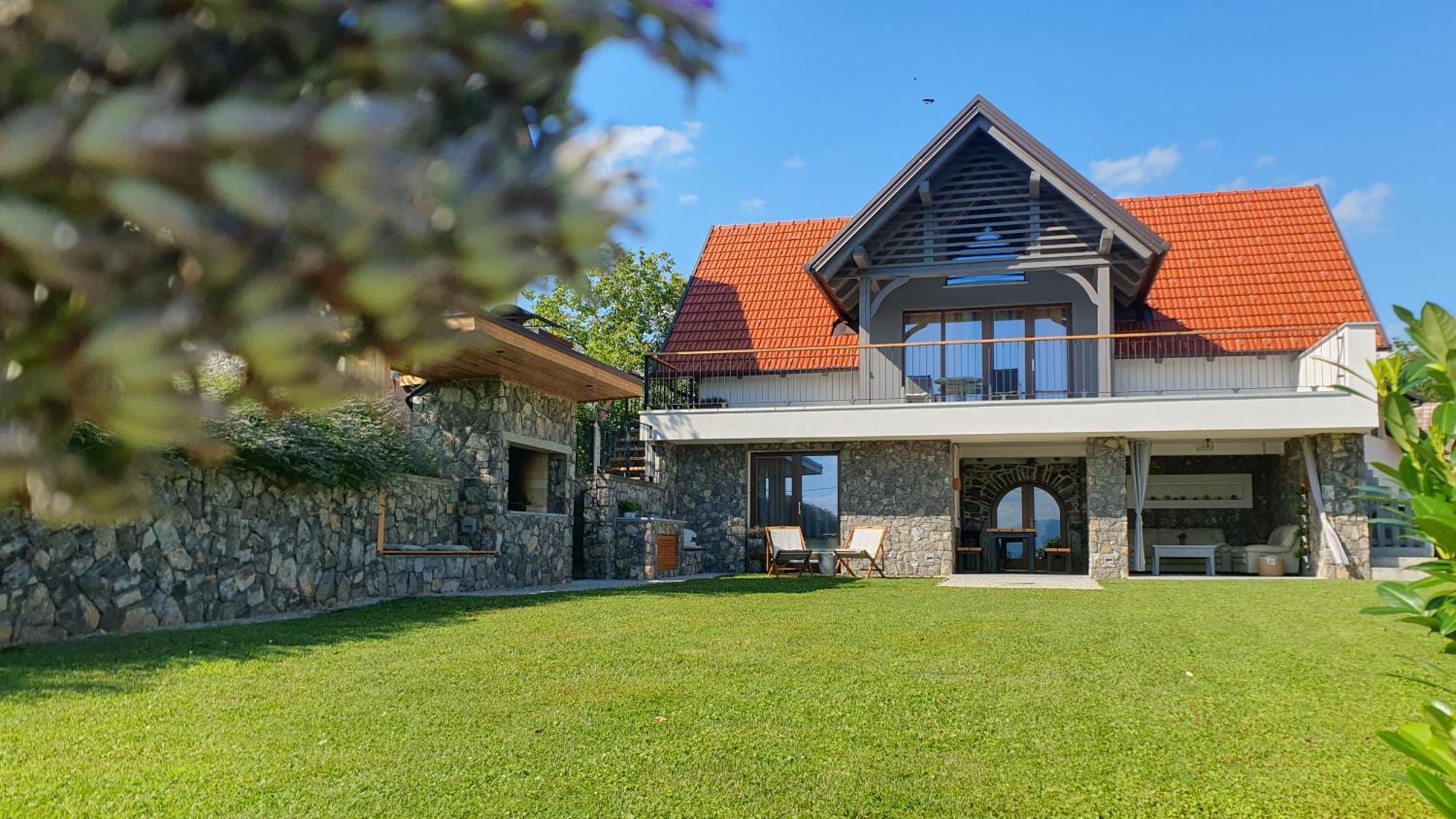 Vineyard Cottage Lan Na Hribu Semic Exterior foto